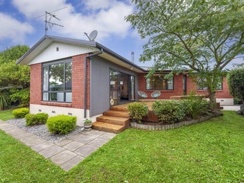 55 Veitches Road, Casebrook, Christchurch