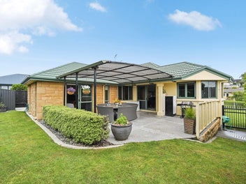3 Highgrove Drive, Grandview Heights, Hamilton