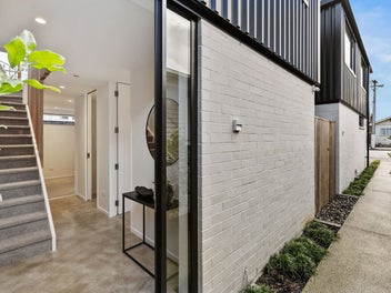 7B Manor Place, Point Chevalier, Auckland