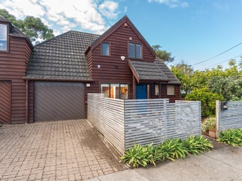 2/10 Paeroa Street, Newtown, Wellington