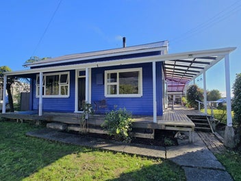 39 Sale Street, Ross