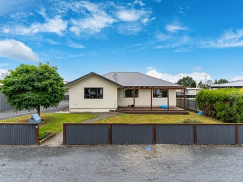 13 Elderlee Street, Milton