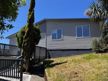 32 Hollies Crescent, Johnsonville, Wellington