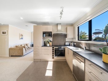 8 Hargest Crescent, Saint Kilda, Dunedin