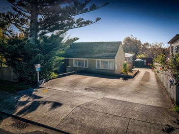 3 Nile Road, Kelston, Auckland