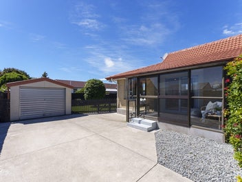 2/30 Trevor Street, Hornby, Christchurch