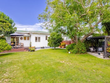 810 Frederick Street West, Mahora, Hastings