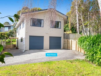 11 Felicity Place, Unsworth Heights, Auckland