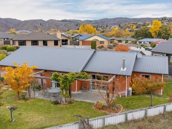 21 Walnut Grove, Alexandra, Alexandra