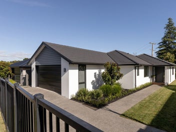 15 Godwit Lane, Welcome Bay, Tauranga