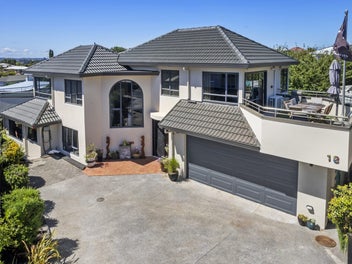 18 Fairlea Road, Te Atatu South, Auckland