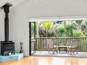 9 Rayner Road, New Lynn