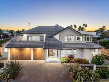 4 Esther Place, Red Beach, Red Beach