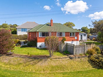 4 Eastbank Street, Waverley, Dunedin