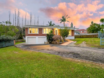 26 Walpole Avenue, Hillpark, Auckland