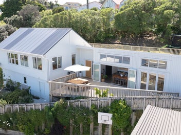 16 Downes Street, Titahi Bay, Porirua