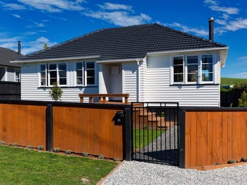 16 Davidson Terrace, Kaikoura