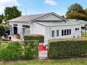 16 Flynn Road, Hillcrest, Hamilton