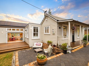 36 West Lynn Road, Titirangi, Auckland