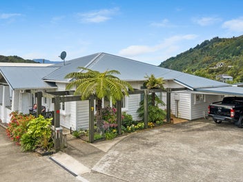 7 Broadway, Picton