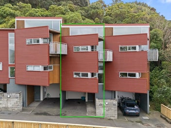 16/2 Onslow Road, Khandallah, Wellington