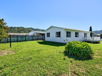 1 Weymouth Grove, Wainuiomata, Lower Hutt