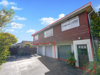 2/5 Salford Avenue, Redwood, Christchurch