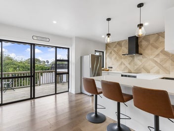 1/36 Aeroview Drive, Beach Haven, Auckland