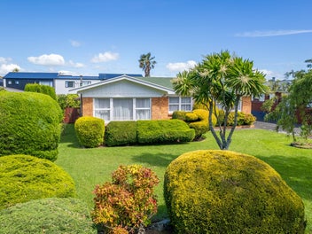 14 Clements Crescent, Queenwood, Hamilton