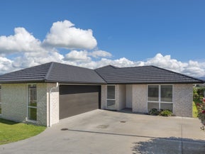 12 Anglers Way, Omokoroa