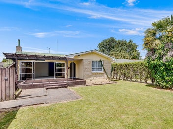 112 Masters Avenue, Silverdale, Hamilton