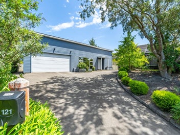 121 Hill Road, Belmont, Lower Hutt