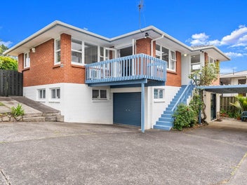 2 Sycamore Drive, Sunnynook, Auckland