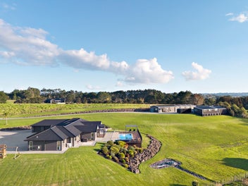 135 Nixon Road, Taupaki,  