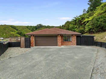 40 King Charles Drive, Kingsley Heights, Upper Hutt