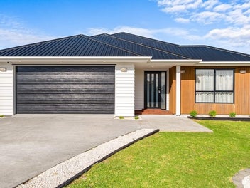 61 Eighth View Avenue, Beachlands, Auckland