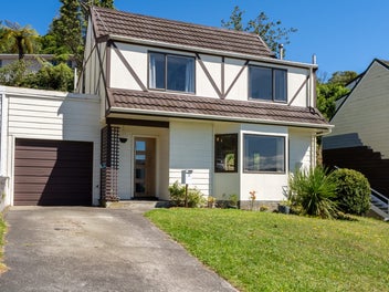 36 Cambrian Street, Churton Park, Wellington