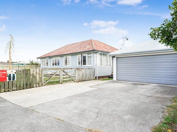 100A Holland Road, Fairfield, Hamilton