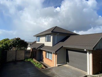 2/74 Bradbury Road, Botany Downs, Manukau