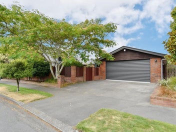 11 Forest Park Place, Parklands, Christchurch