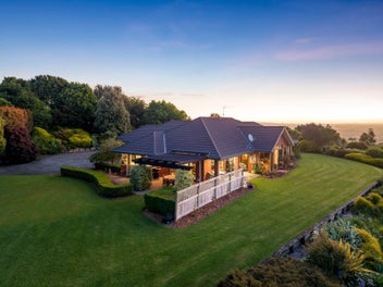 350 MacWhinney Drive, Drury, Drury