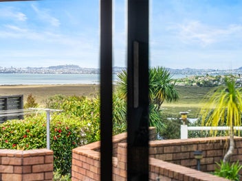 9 Renoir Street, West Harbour, Auckland