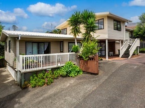 34 Unsworth Drive, Unsworth Heights, Auckland