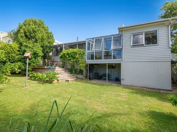 6 Karaka Street, Helensville, Helensville