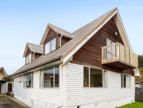 21 Mangaroa Hill Road, Maoribank, Upper Hutt