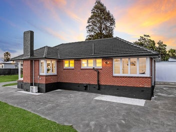 167 Te Atatu Road, Te Atatu South, Auckland