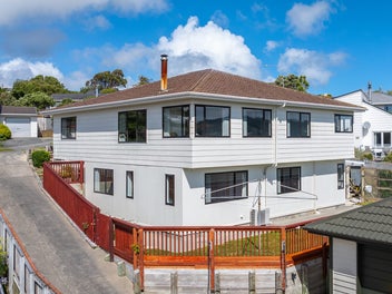 7 Trinidad Crescent, Grenada Village, Wellington
