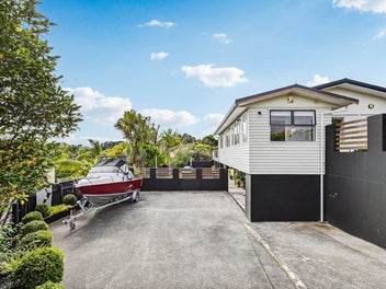 11 Finchley Road, Torbay, Auckland