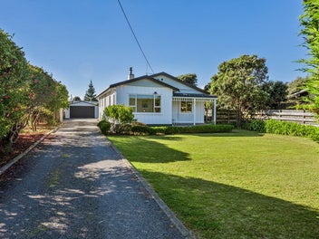 8 Manuka Street, Otaki Beach, Otaki