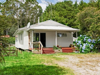 12 Tawhero Street, Mamaku
